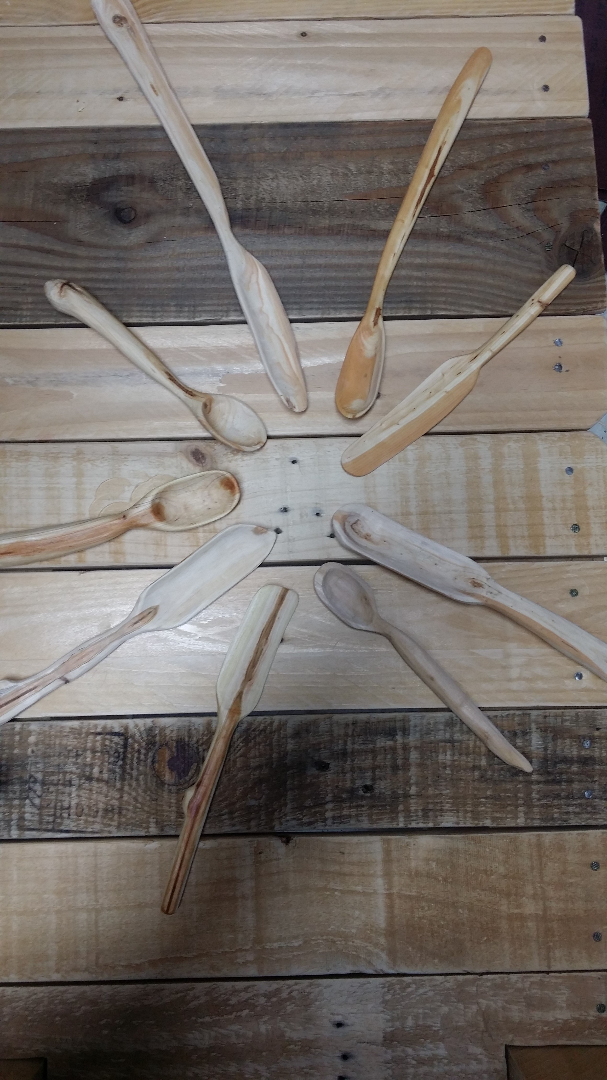 동네수작업장 나무깎는 생활 2번 이미지