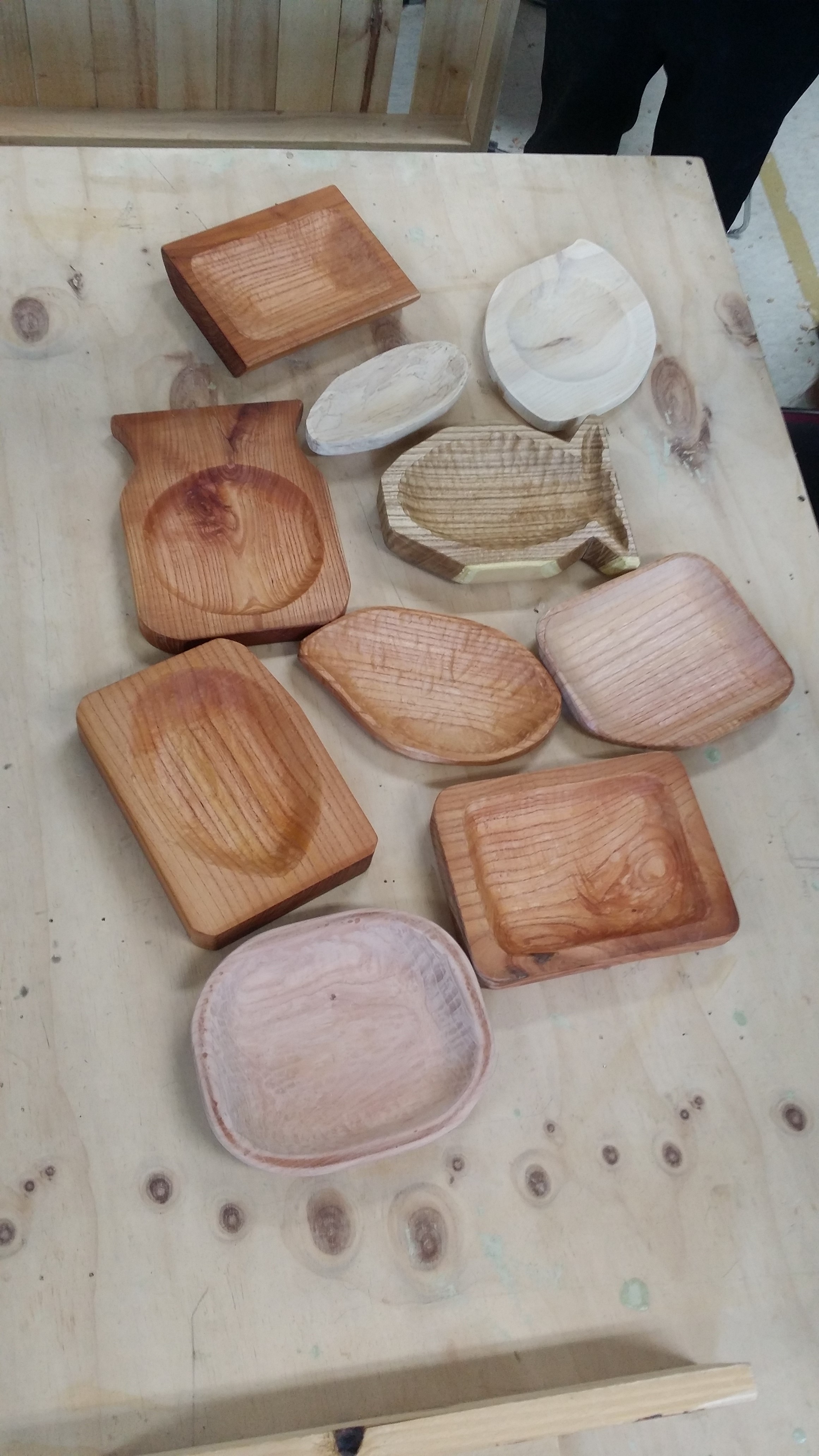 동네수작업장 나무깎는 생활 3번 이미지