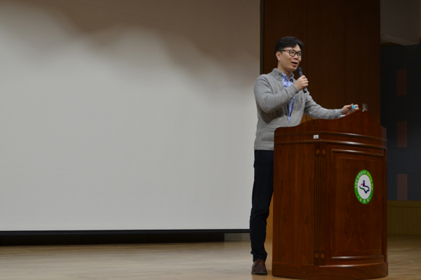 [명사특강] 2.16 김영하에게 듣는 삶, 문학, 글쓰기 메인 이미지