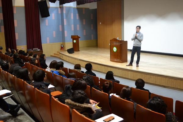 [명사특강] 2.16 김영하에게 듣는 삶, 문학, 글쓰기 1번 이미지