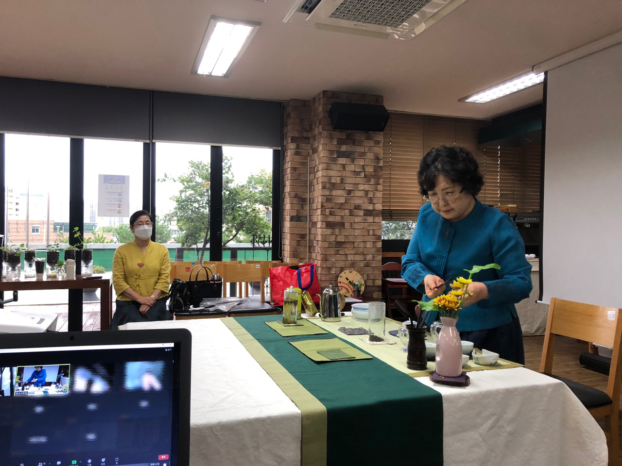 삶의기술 마음을 다독다도 : 찻잔에 담긴 행복 황차와 홍차(21.9.6) 메인 이미지